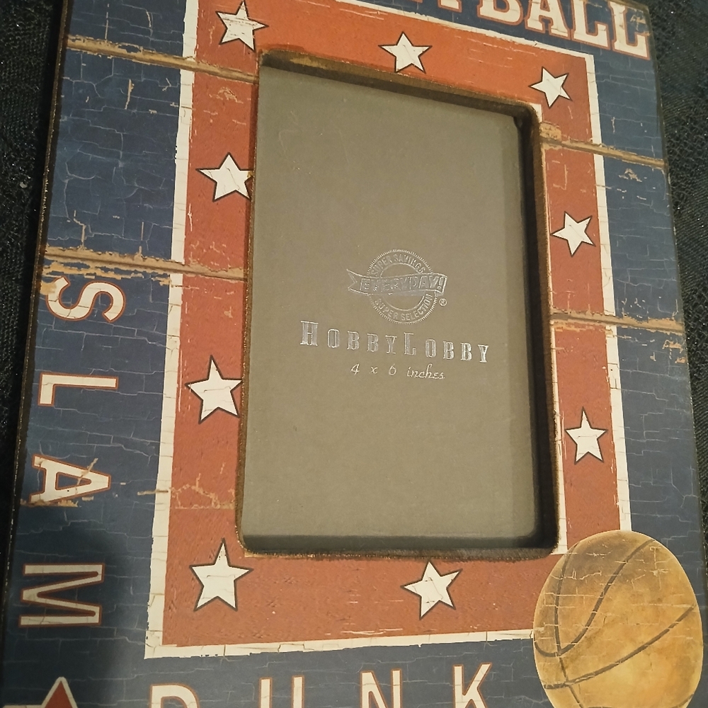 Basketball Frame - Picture 3 of 3